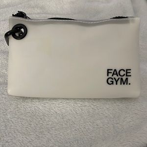 FACE GYM - Mini skincare case